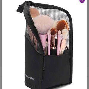 Stand up cosmetic bag